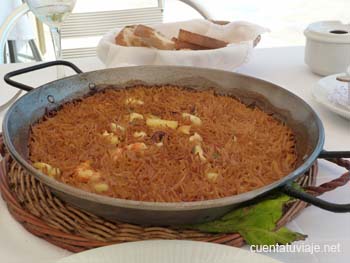 Fideuà en la Costa del Azahar (Castelló)